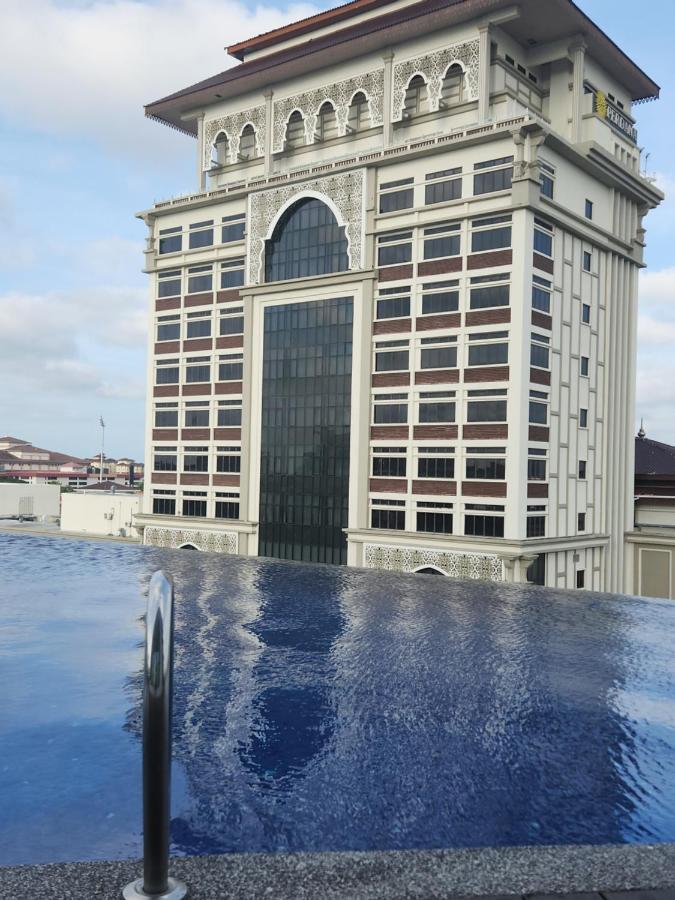 Nusa Luxurious Suite コタバル エクステリア 写真
